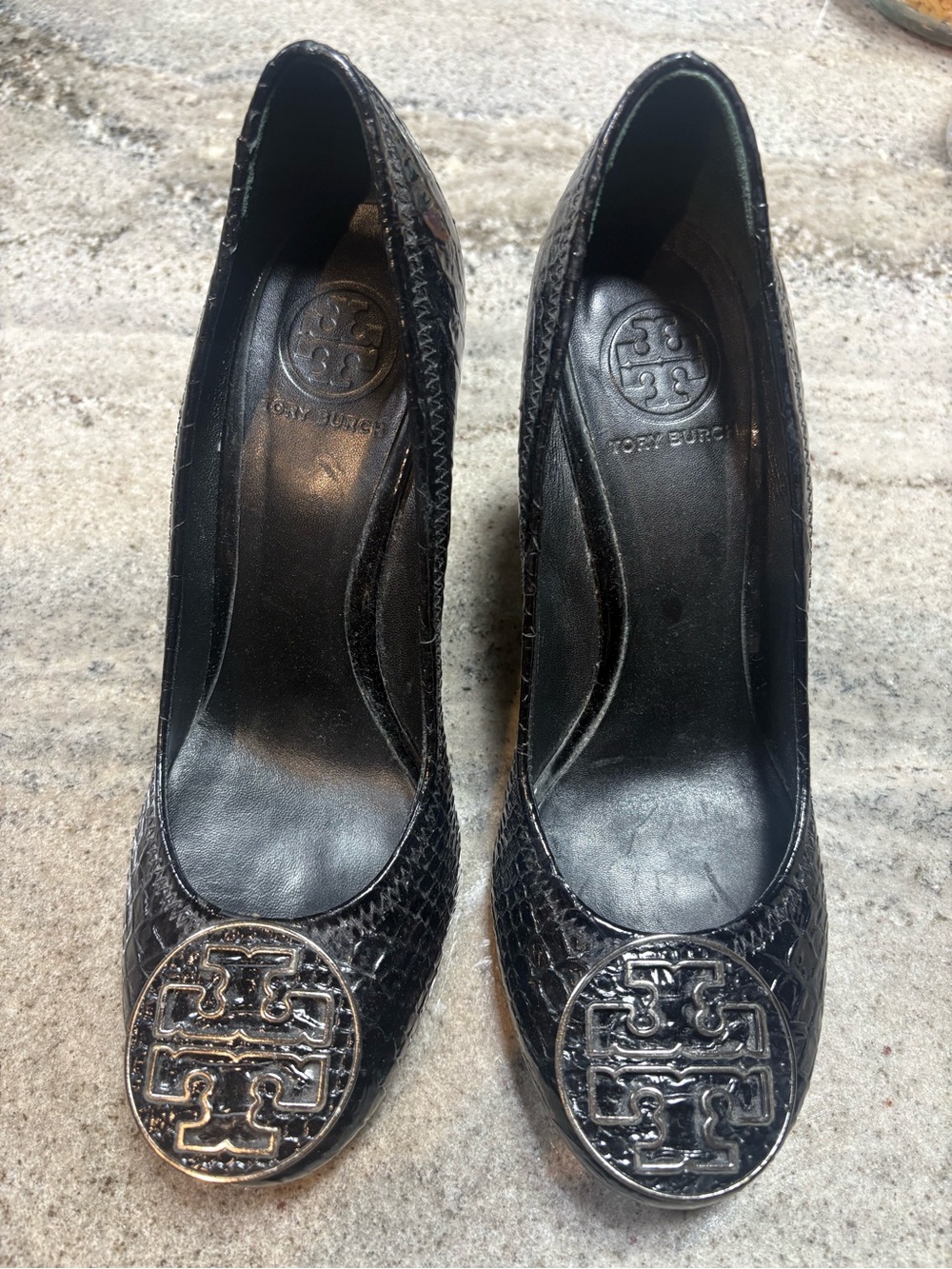 Tory Burch Black Embossed Leather Logo Cap-Toe Pumps